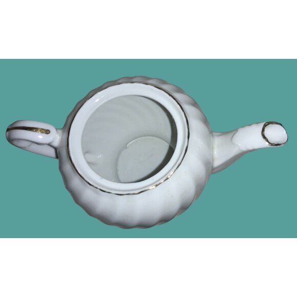 Vintage White Floral Rose TEA POT Made in Japan - Picture 7 of 10